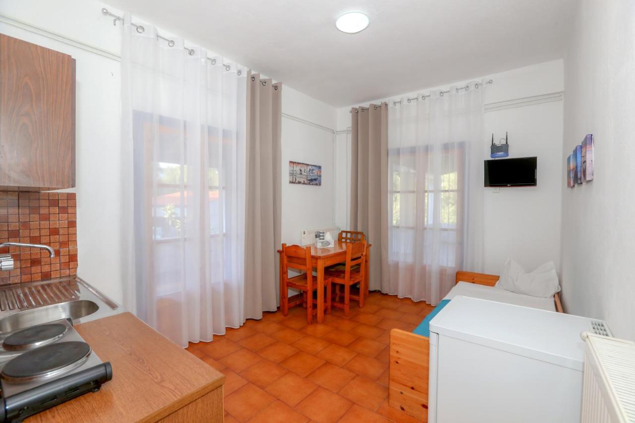 Athina Apartments Κάτω Κορακιάνα Εξωτερικό φωτογραφία